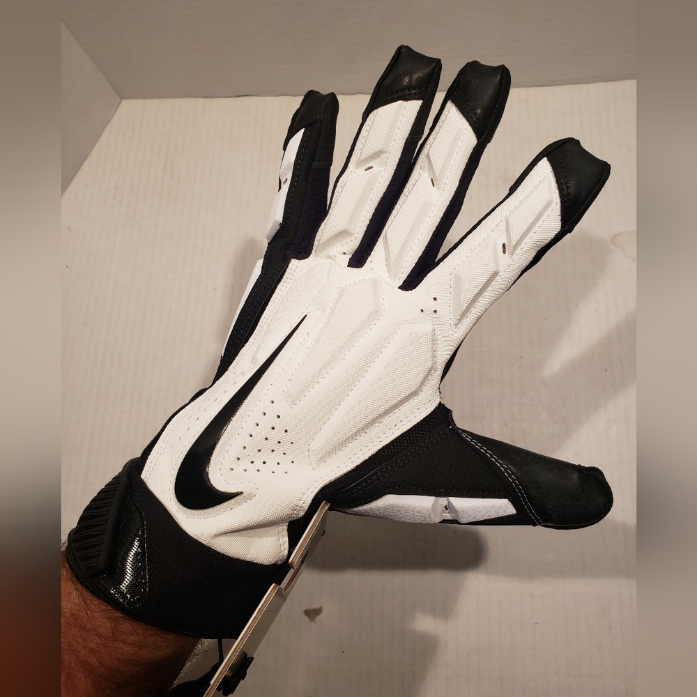 Nike football gloves - Picture 5 of 6